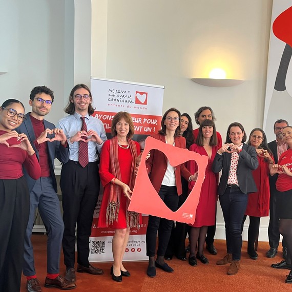 Les diplomates courent pour le coeur des enfants du monde / Diplomats run for the hearts of the world&#39;s children