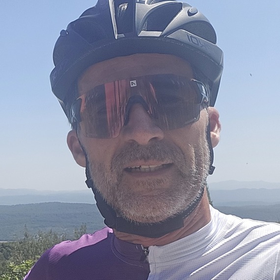 Pédaler et pousser mon cœur pour sauver le leur
